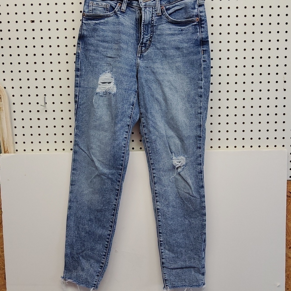 OLD Navy extra stretch O.G. straight women's size 0 distressed  jeans